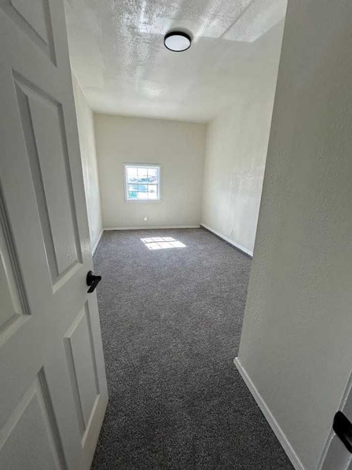 9803 Larkspur Ln - Photo 7 of 10