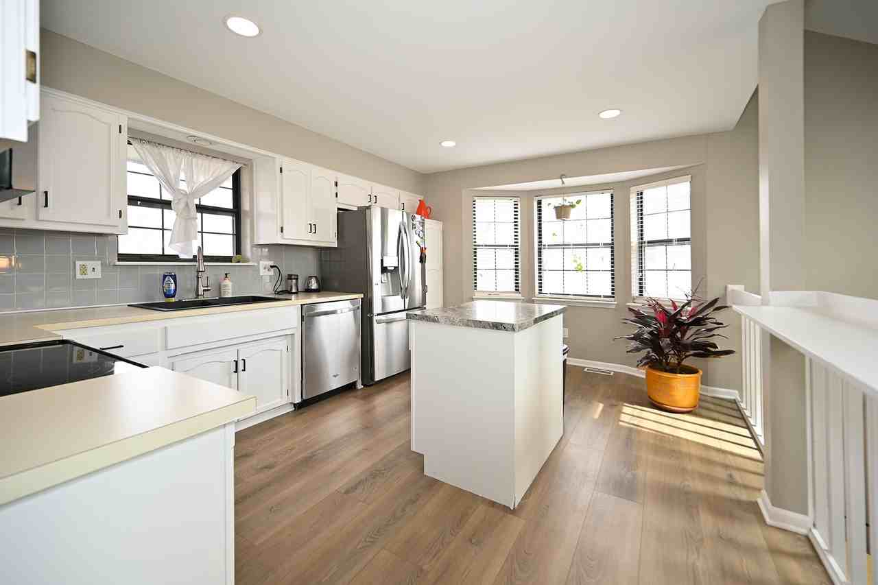 7704 Nw 86th St #1 - Photo 3 of 12