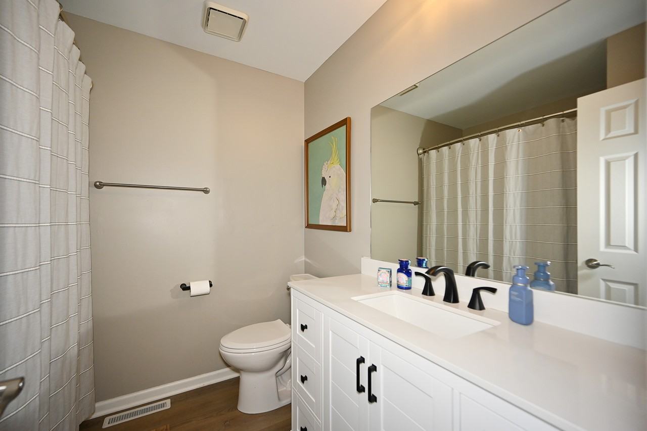 7704 Nw 86th St #1 - Photo 5 of 12