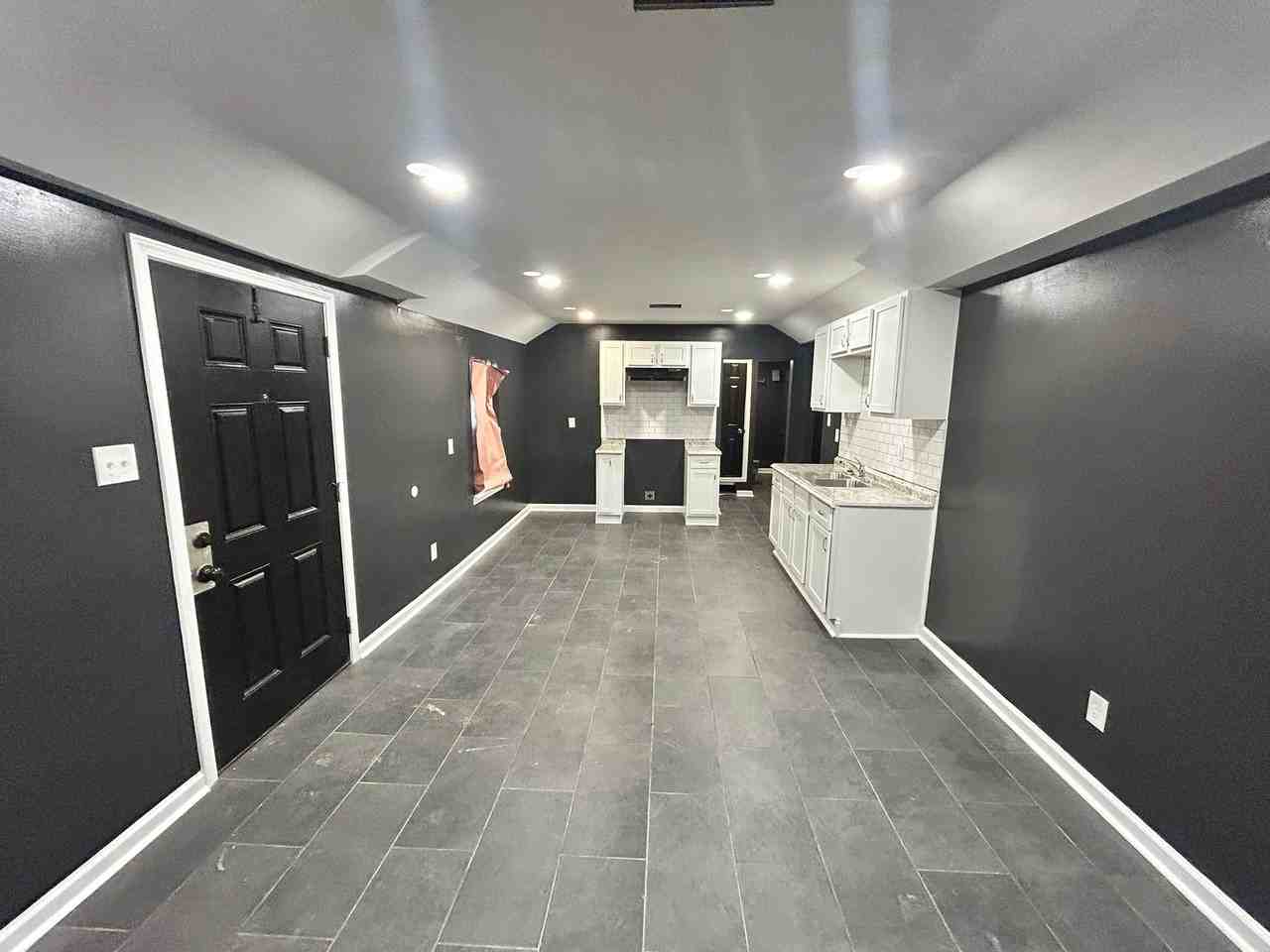 1850 Davis Cir #1 - Photo 3 of 16