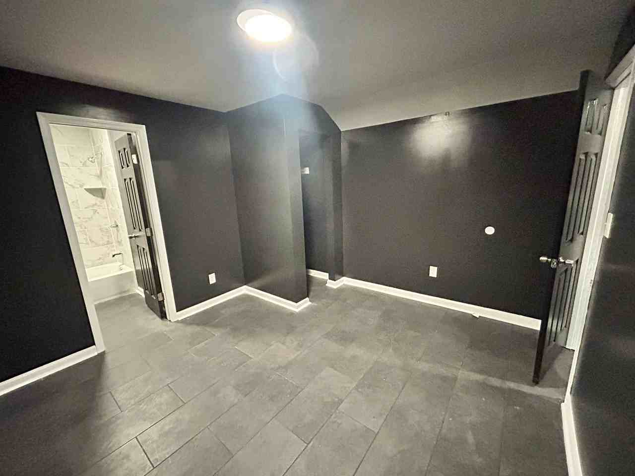 1850 Davis Cir #1 - Photo 5 of 16