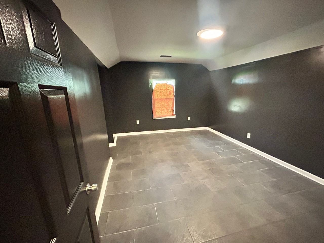 1850 Davis Cir #1 - Photo 6 of 16