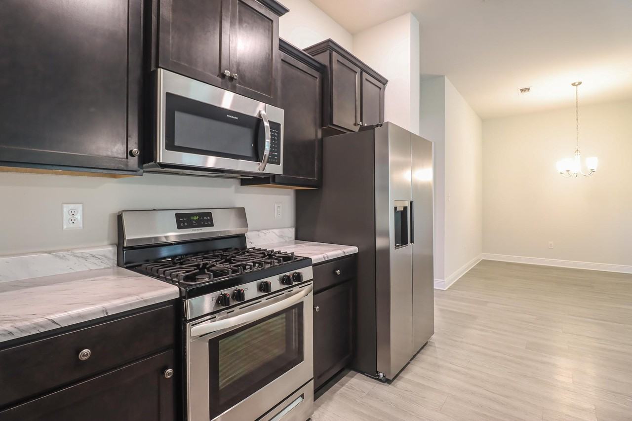 14097 Plantation Oaks Dr #1 - Photo 6 of 16