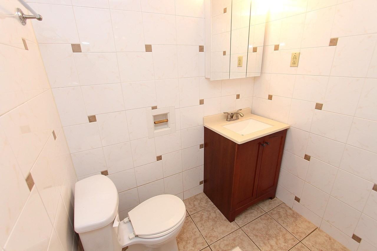 322 MELWOOD AVENUEAPT 4 #322-04 - Photo 6 of 8