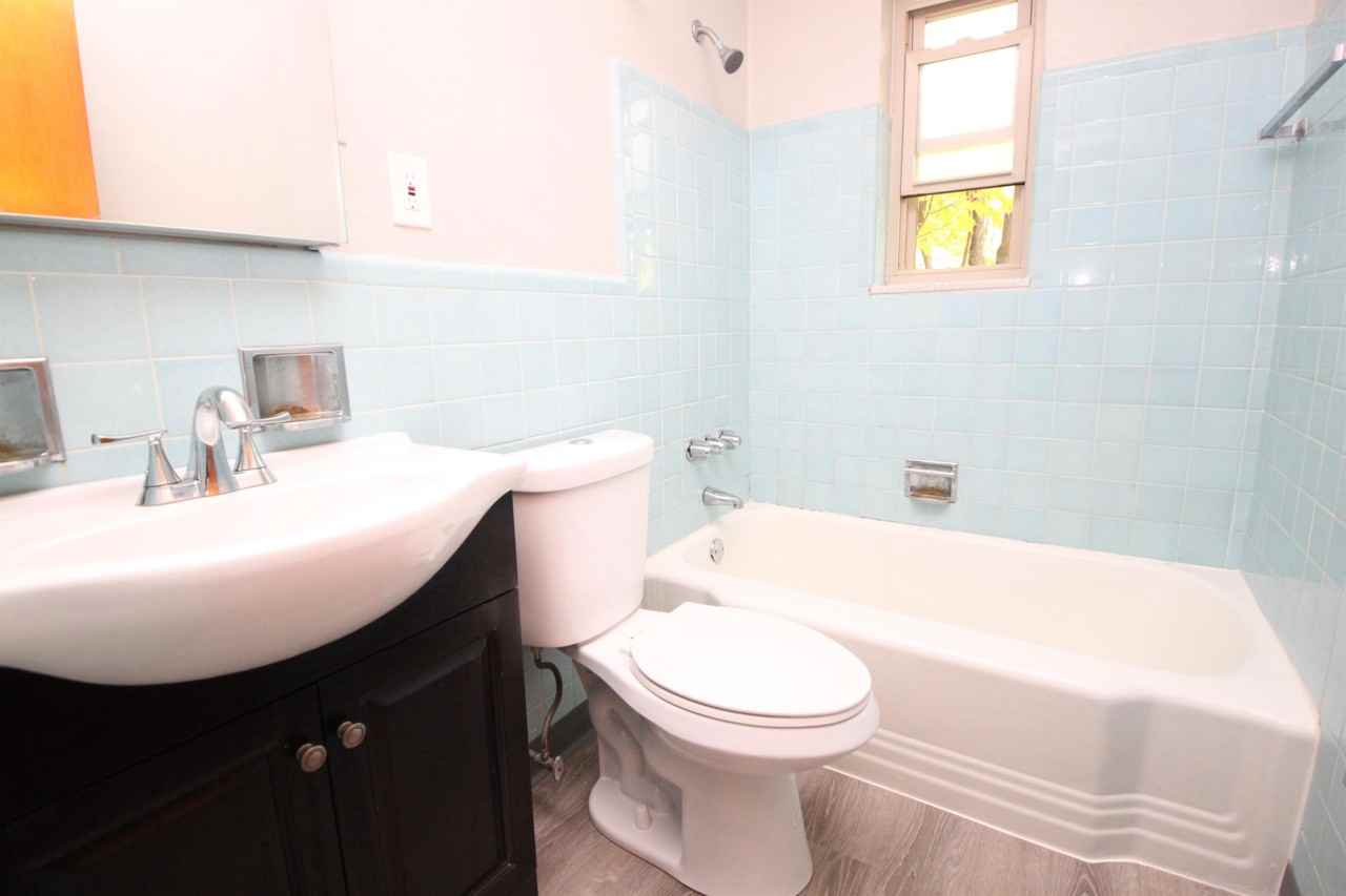 5559 BARTLETT STREETAPT B2 #B2 - Photo 7 of 10