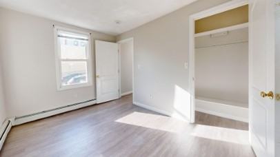 205 Chelsea Street205 Chelsea Street - 2 #2 - Photo 4 of 13