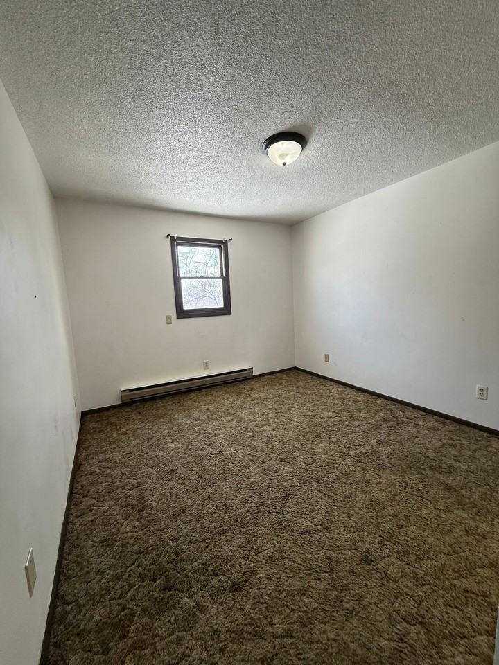 3114 East Pike - Q #Q - Photo 3 of 6