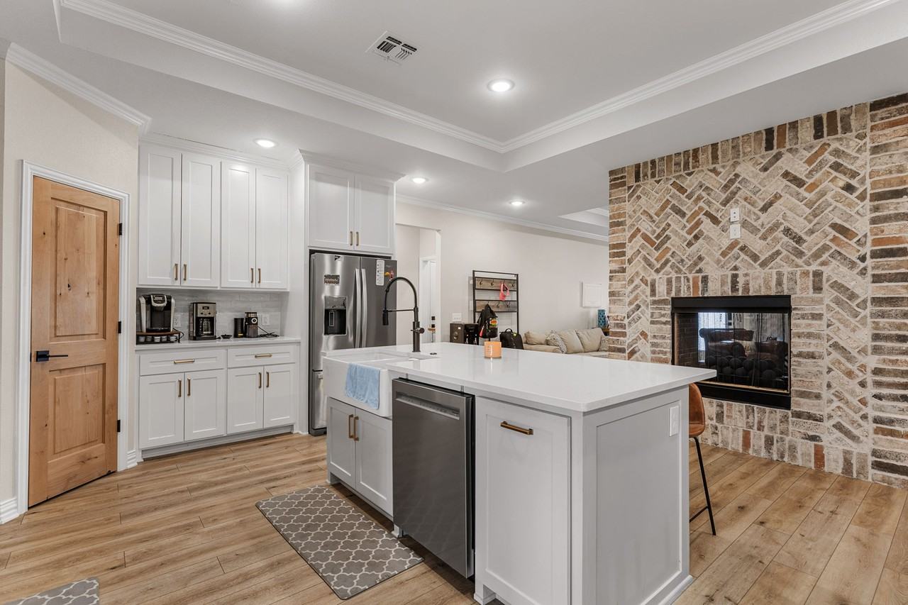 304 Mariners Way #1 - Photo 7 of 31