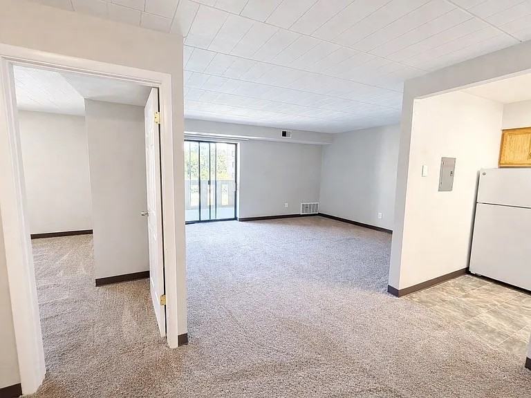 3910 3910 OLD WILLIAM PENN HIGHWAYAPT 135 #135 - Photo 2 of 15