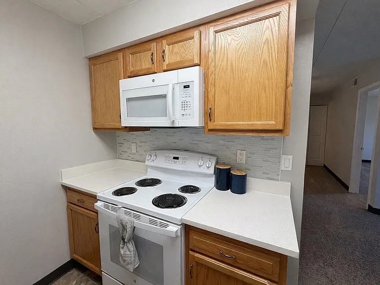 3910 3910 OLD WILLIAM PENN HIGHWAYAPT 135 #135 - Photo 6 of 15