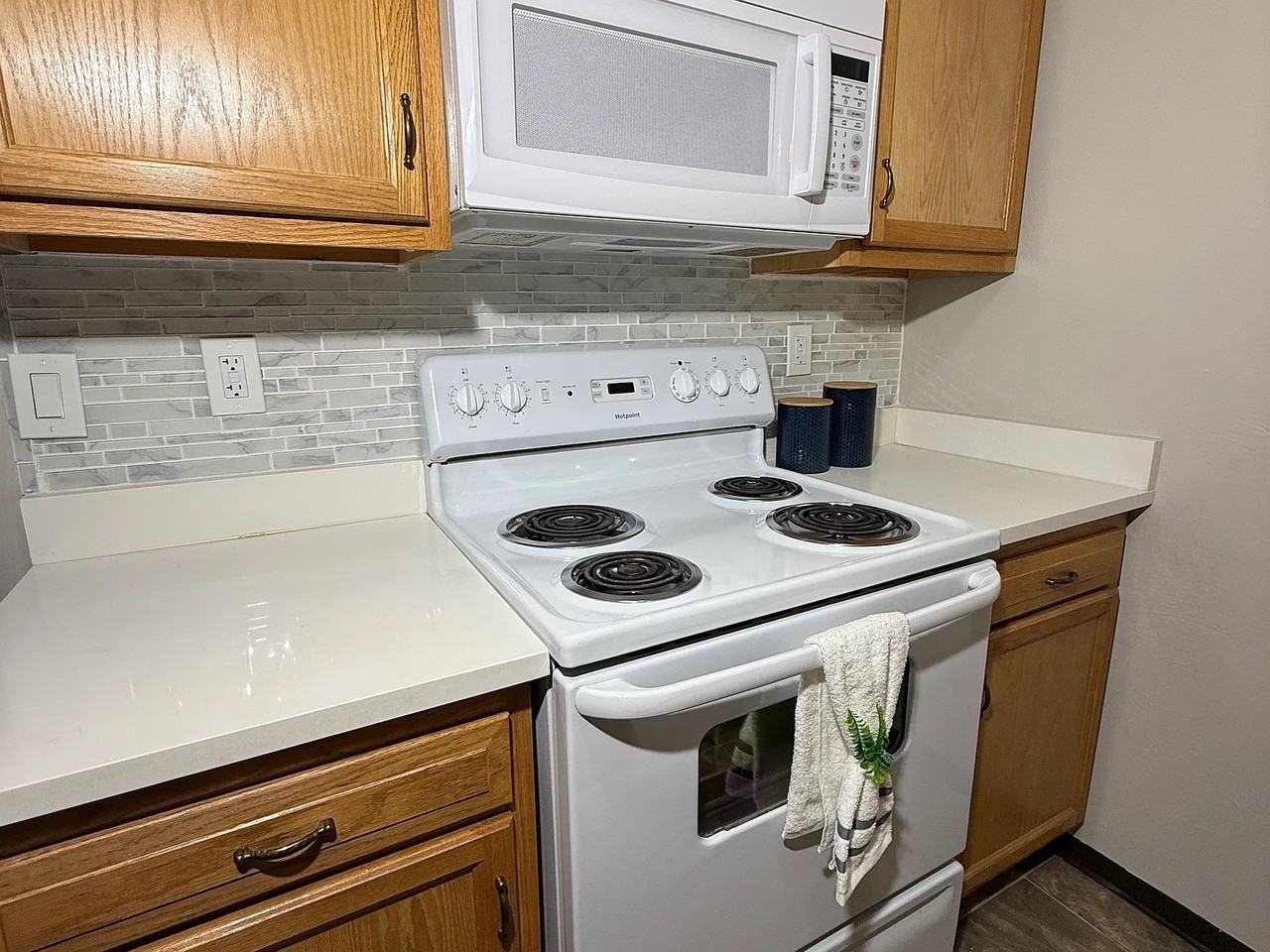 3910 3910 OLD WILLIAM PENN HIGHWAYAPT 135 #135 - Photo 7 of 15