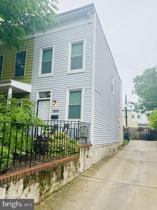 1520 Constitution Ave Ne - Photo 3 of 26