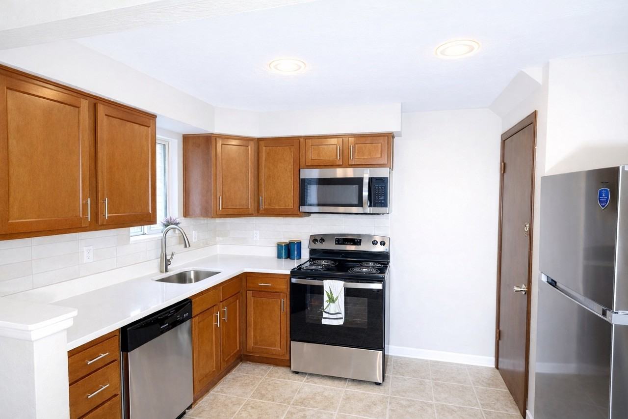 1684 Hulton Rd #1684HUL - Photo 3 of 14