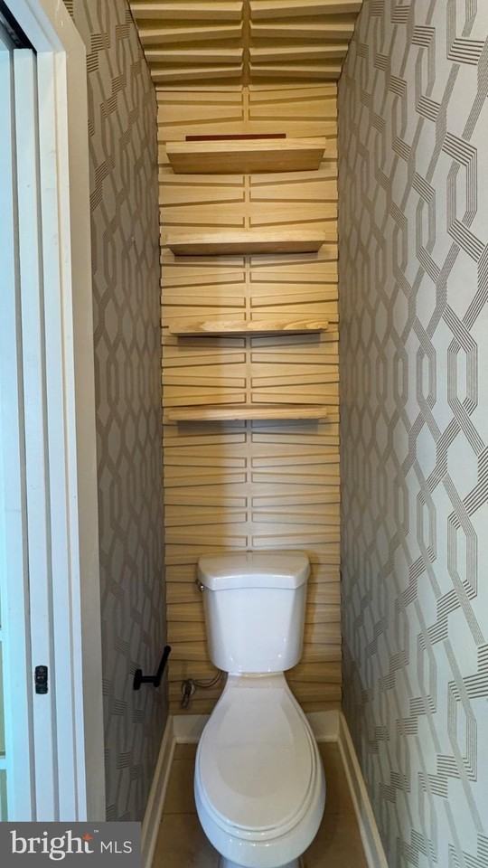 1026 18th St Ne Unit Ph-6 #PH6 - Photo 3 of 11