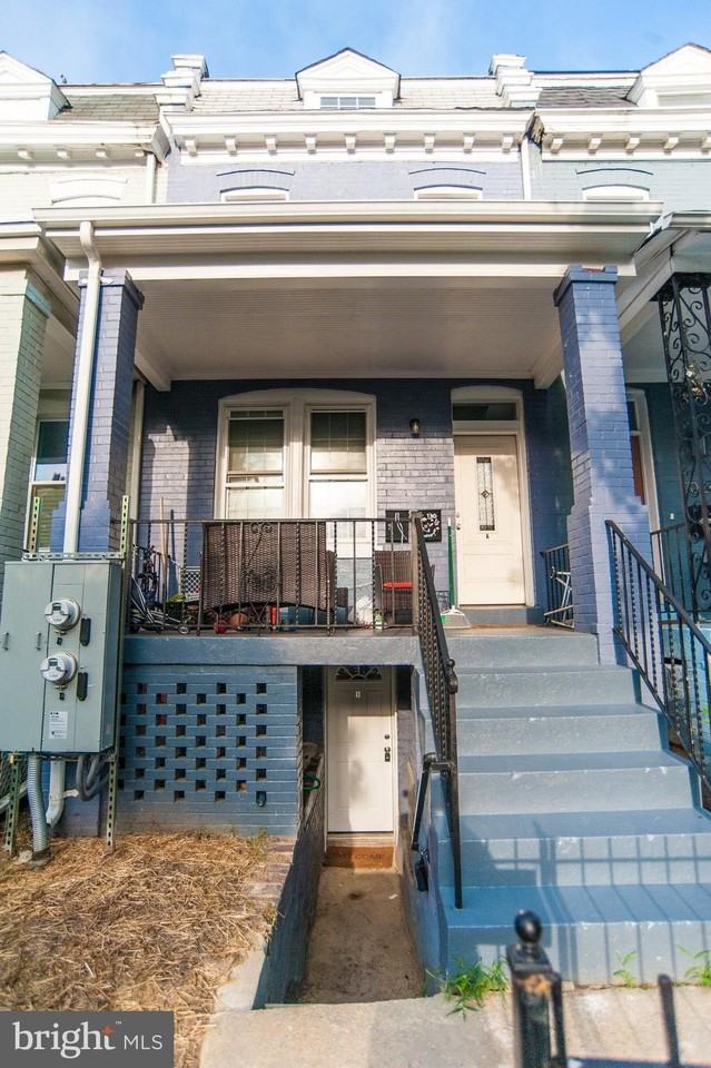 2022 4th St Ne #B - Photo 2 of 16