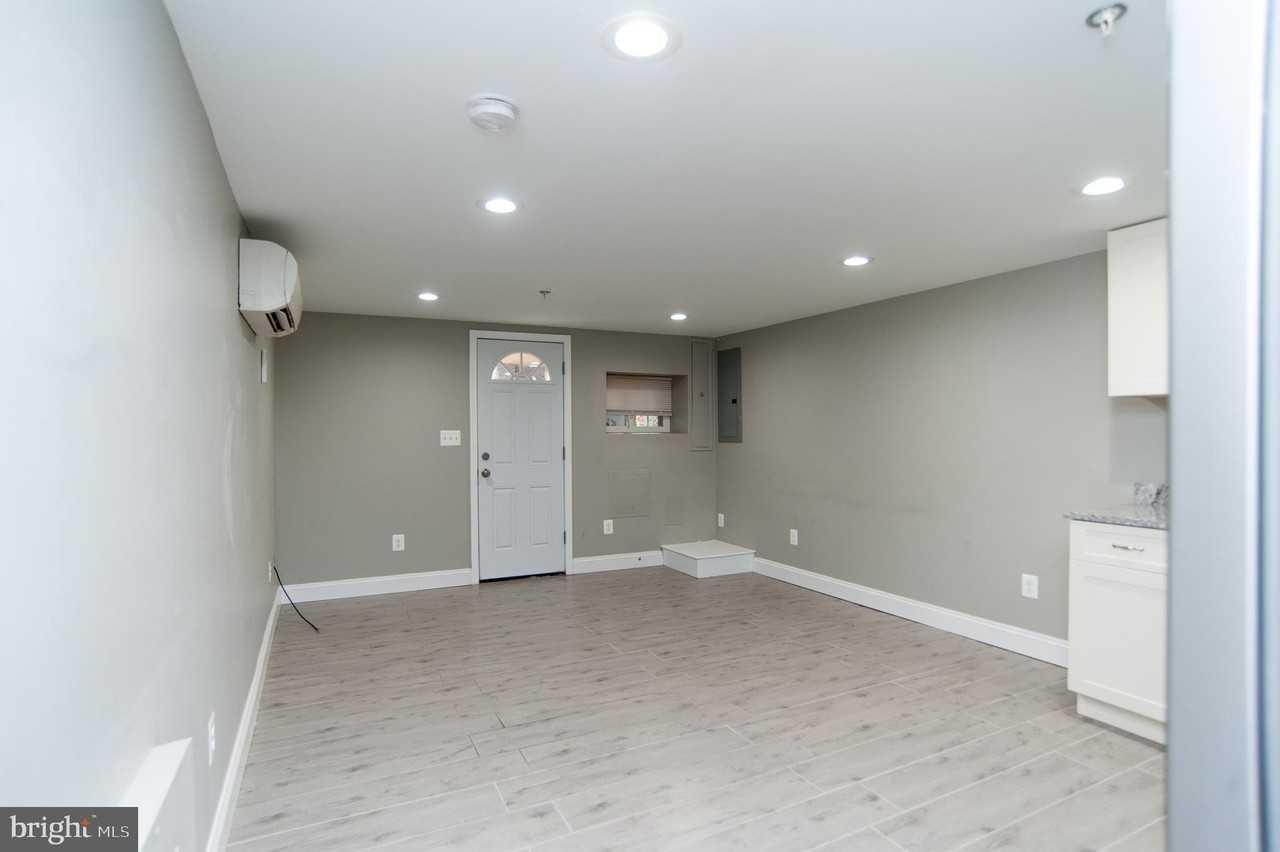 2022 4th St Ne #B - Photo 7 of 16