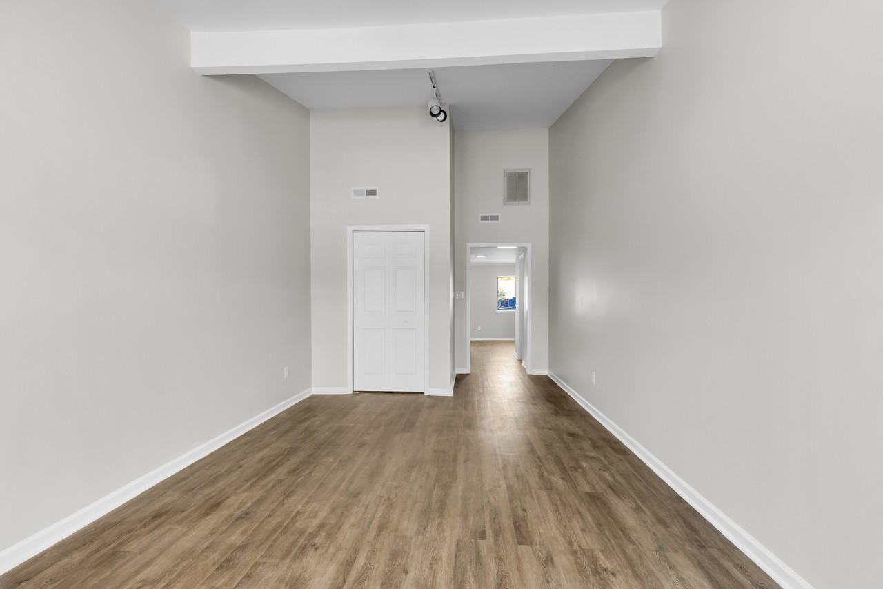 18 Harbour Walk Townhouses - 1 #1 - Photo 3 of 50