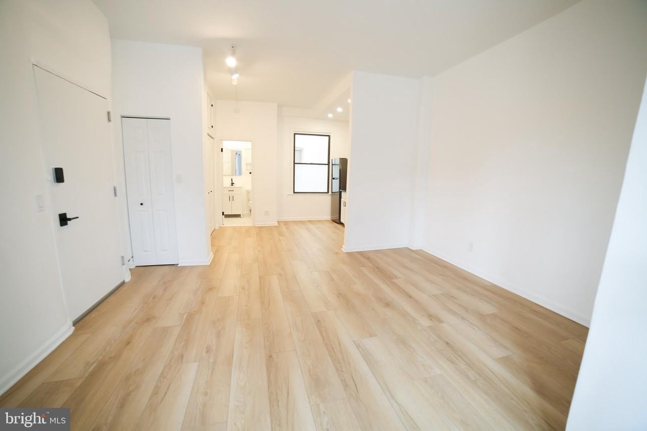1822 15th St Nw #107 - Photo 3 of 15