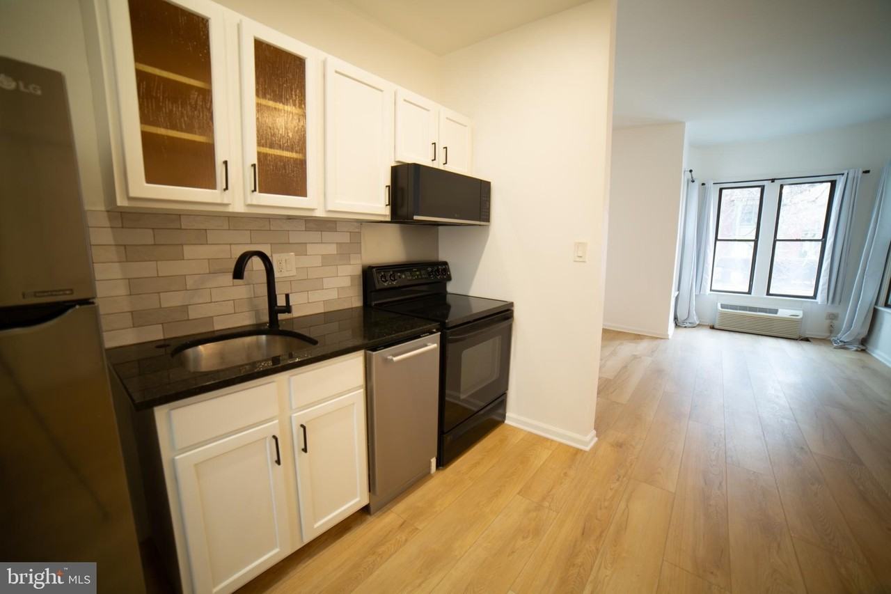 1822 15th St Nw #107 - Photo 5 of 15