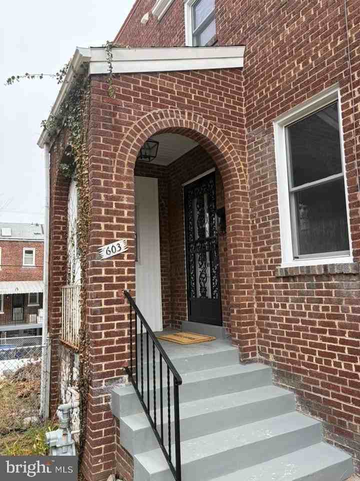 603 Quackenbos St Nw - Photo 2 of 38