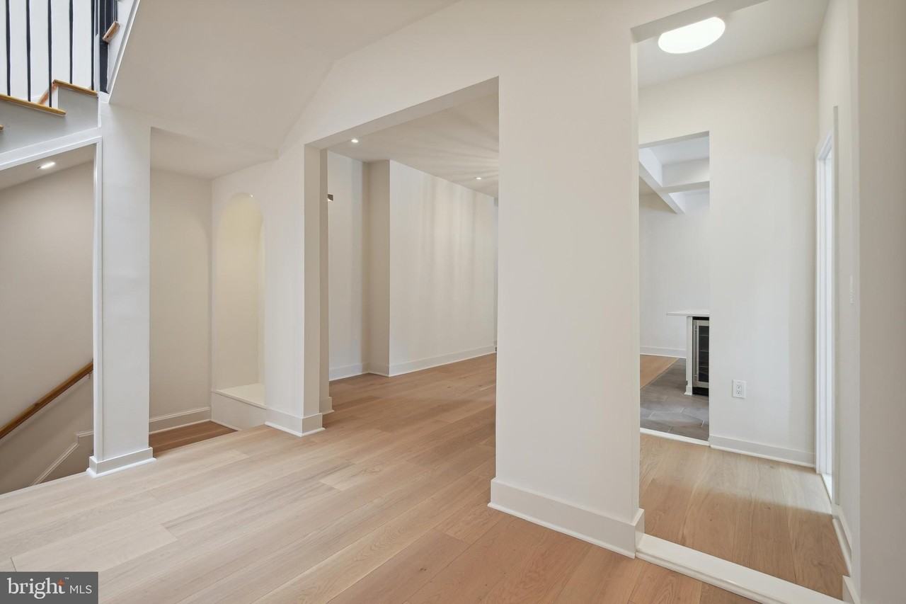 1329 Connecticut Ave Nw #300 - Photo 6 of 50