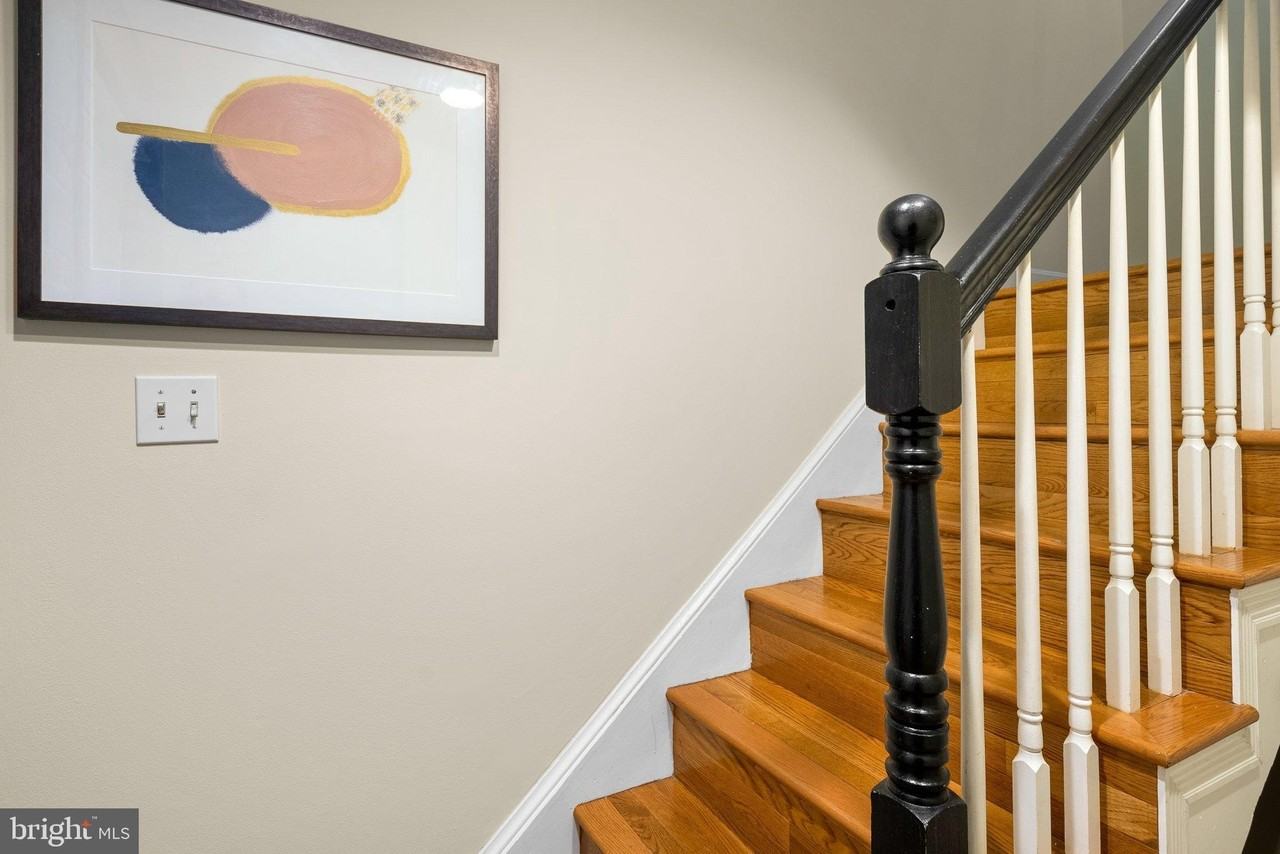 410 11th St Ne Apt 6 #6 - Photo 6 of 28