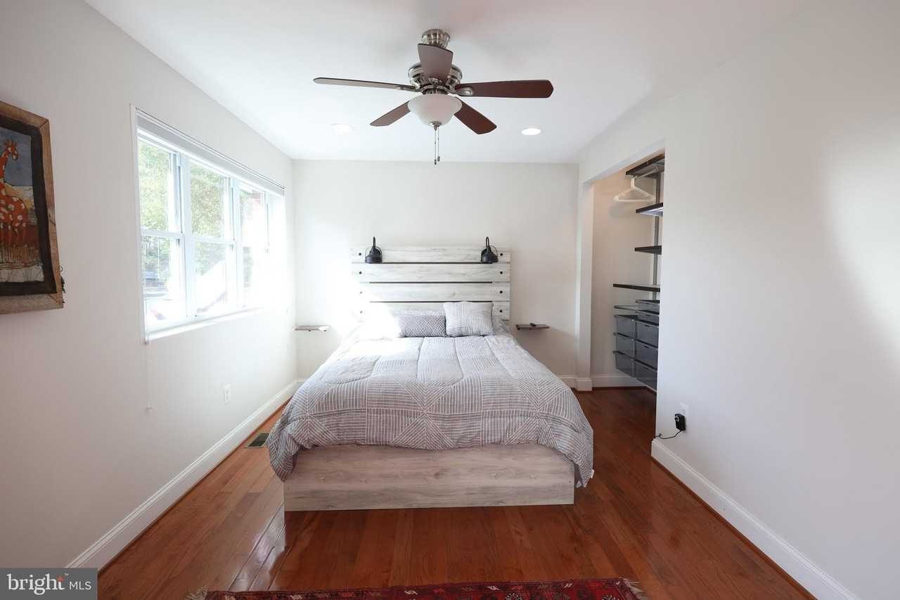 2237 14th St Ne - Photo 6 of 13