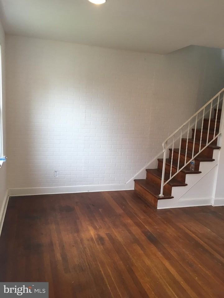 5030 S Dakota Ave Ne - Photo 2 of 21