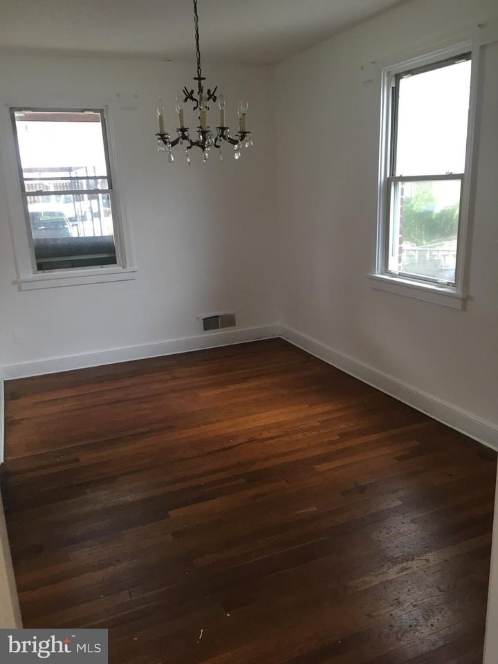 5030 S Dakota Ave Ne - Photo 4 of 21