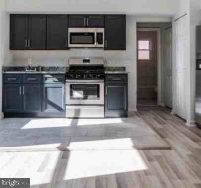 529 16th St Ne Unit 4 #4 - Photo 2 of 8