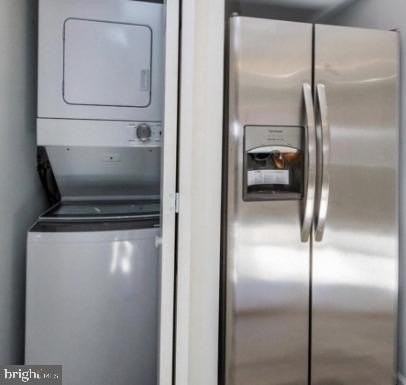 529 16th St Ne Unit 4 #4 - Photo 4 of 8