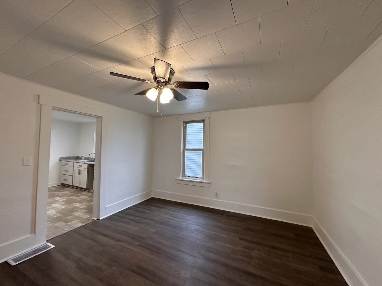 1019 Washington Ave #1 - Photo 3 of 13