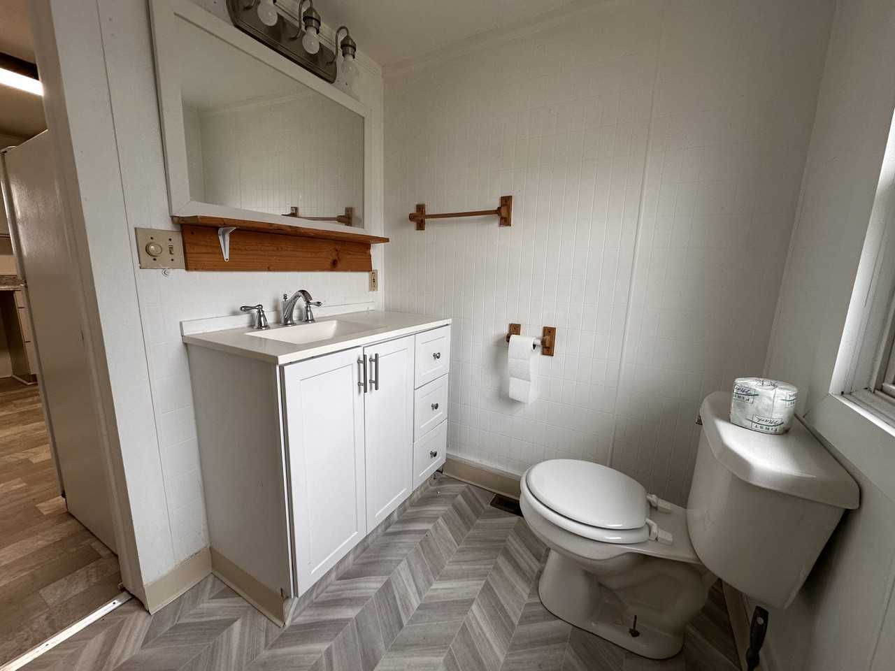 1019 Washington Ave #1 - Photo 6 of 13