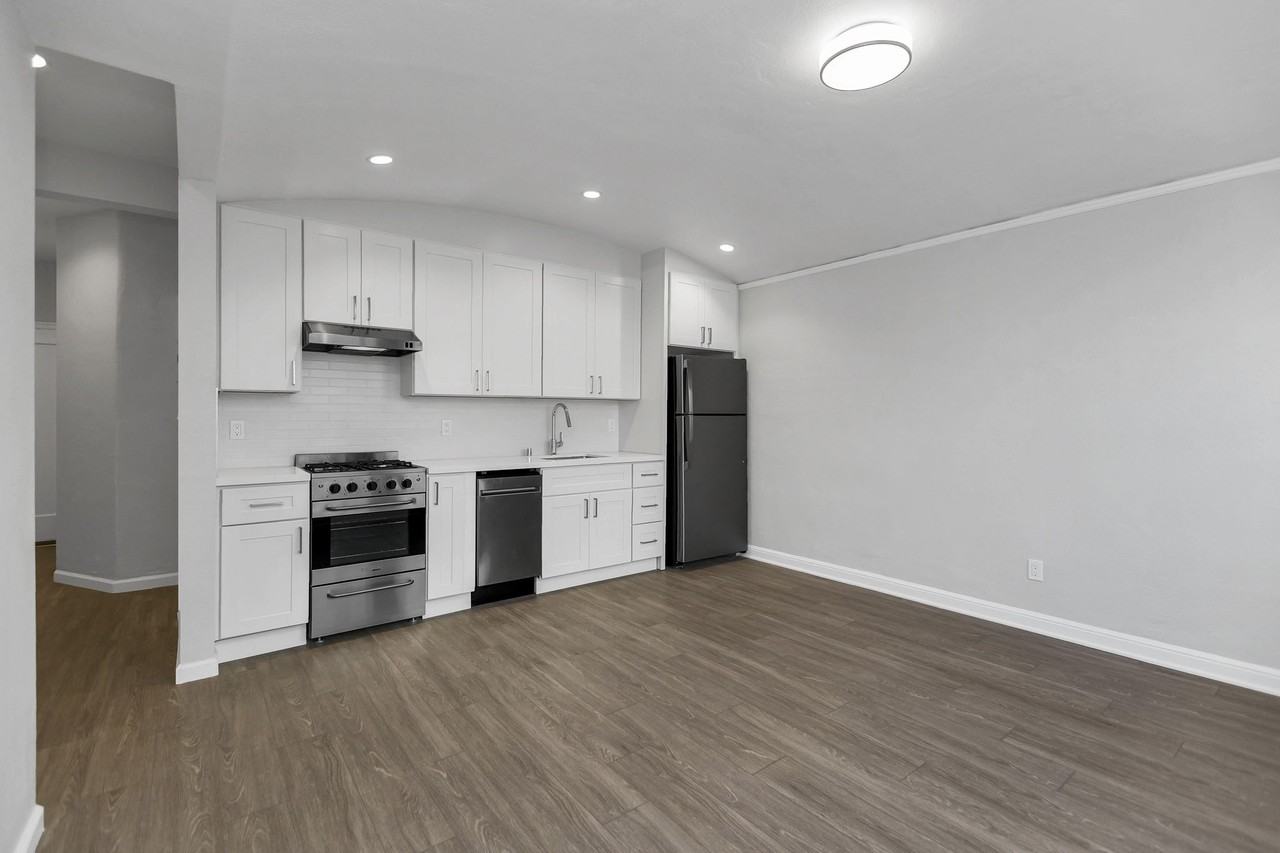 140 Duboce - Photo 2 of 16