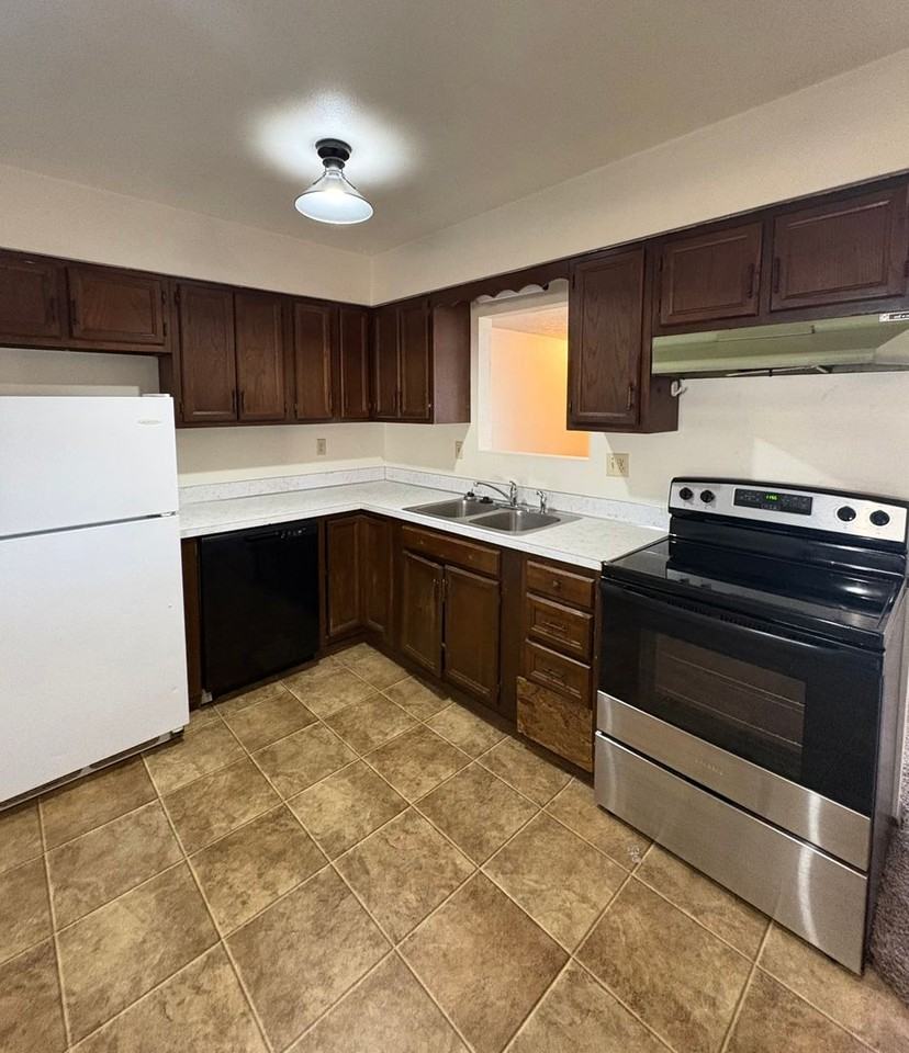 2000 8th St Nw - Photo 3 of 18