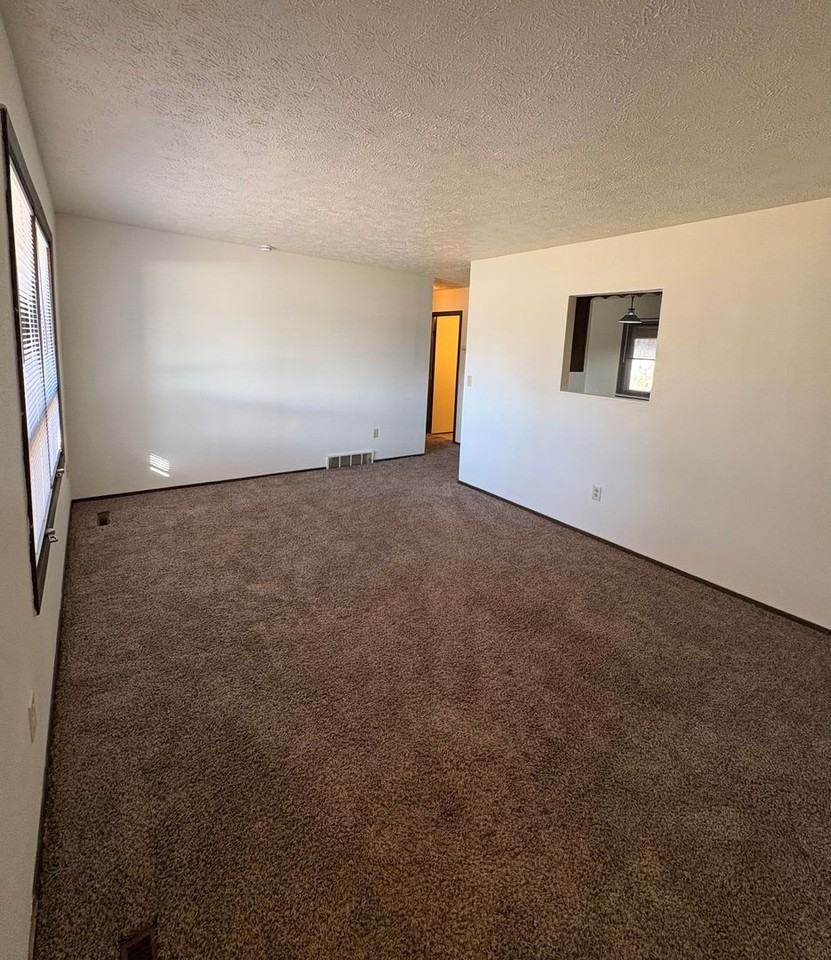 2000 8th St Nw - Photo 6 of 18