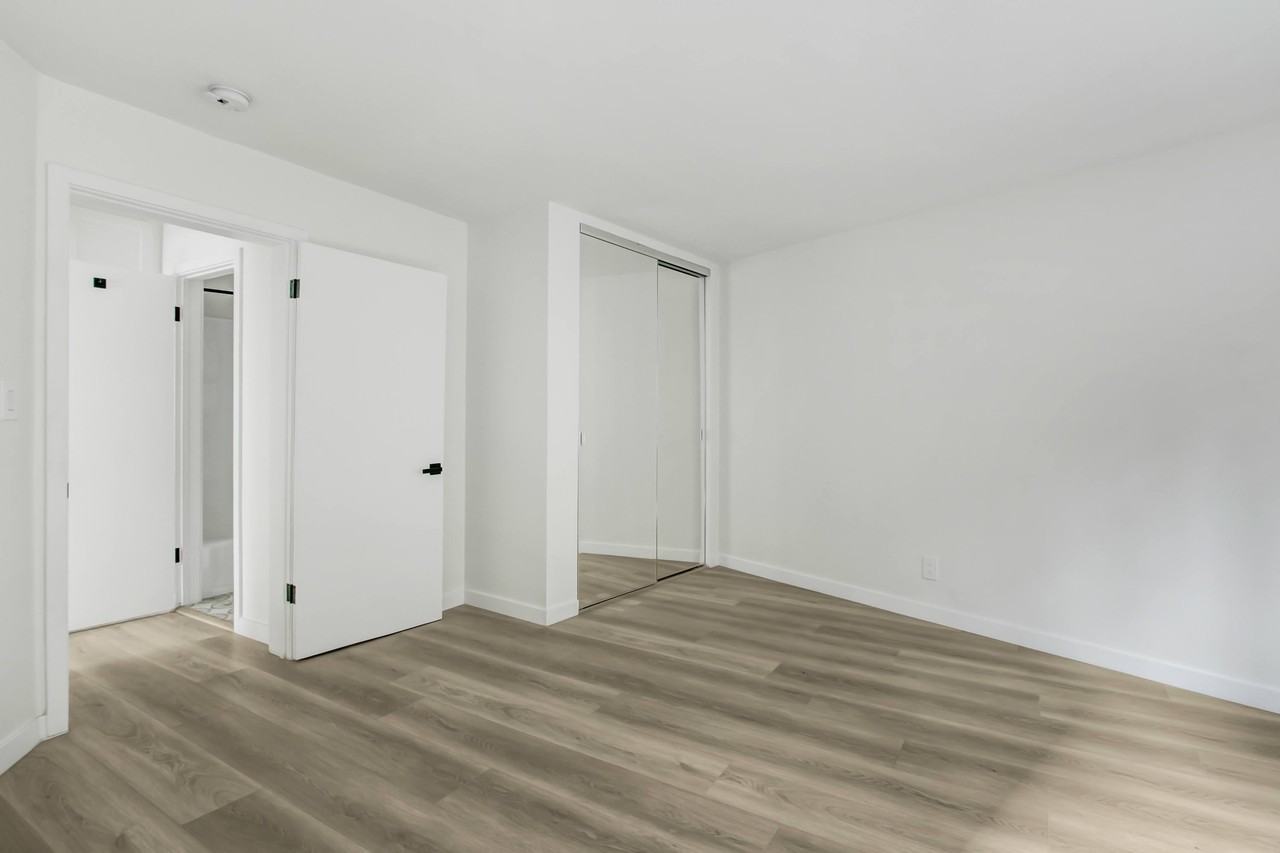 8741-8743 Shoreham - Photo 7 of 11