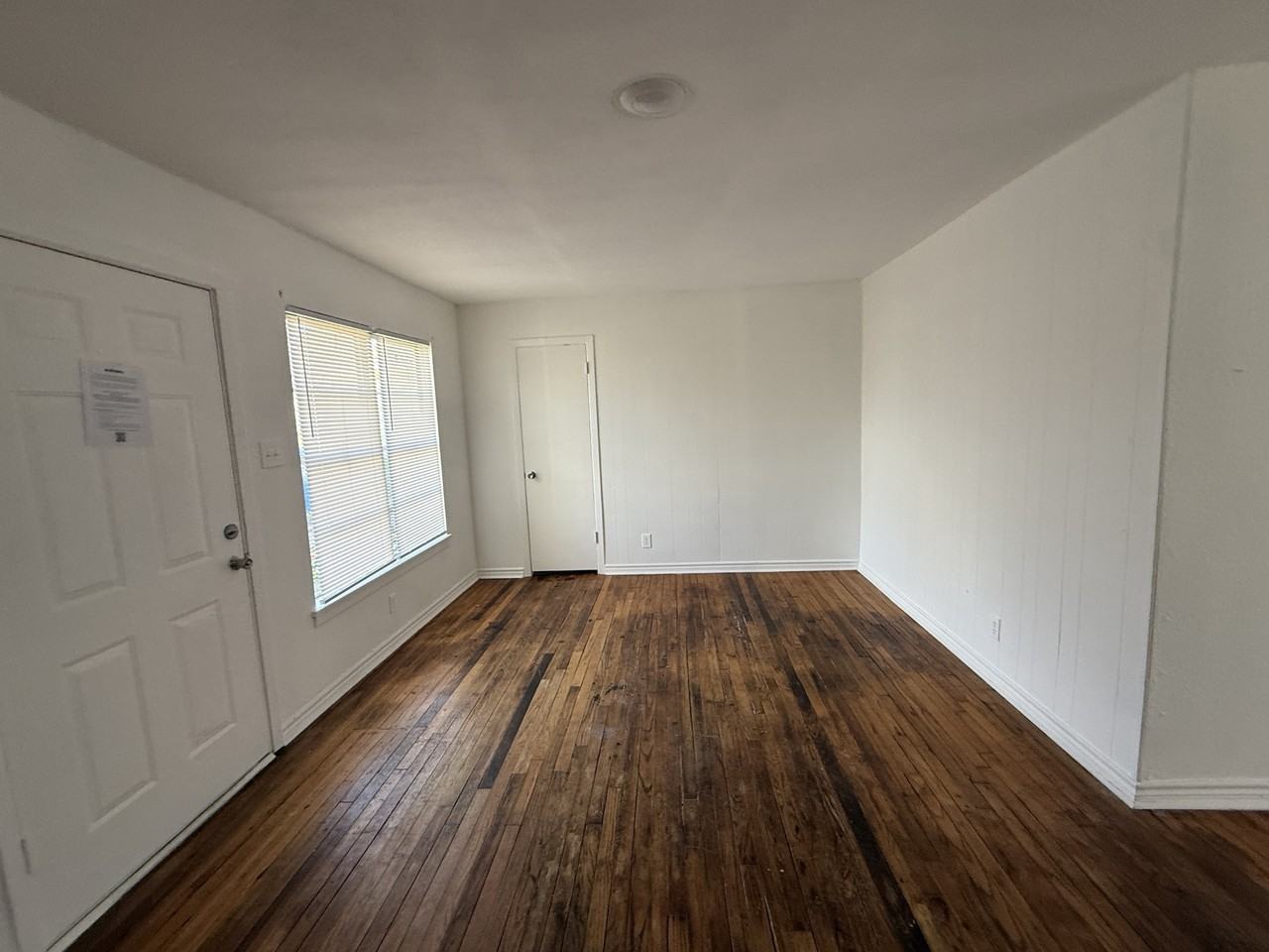 15 Macarthur Dr #1 - Photo 5 of 17