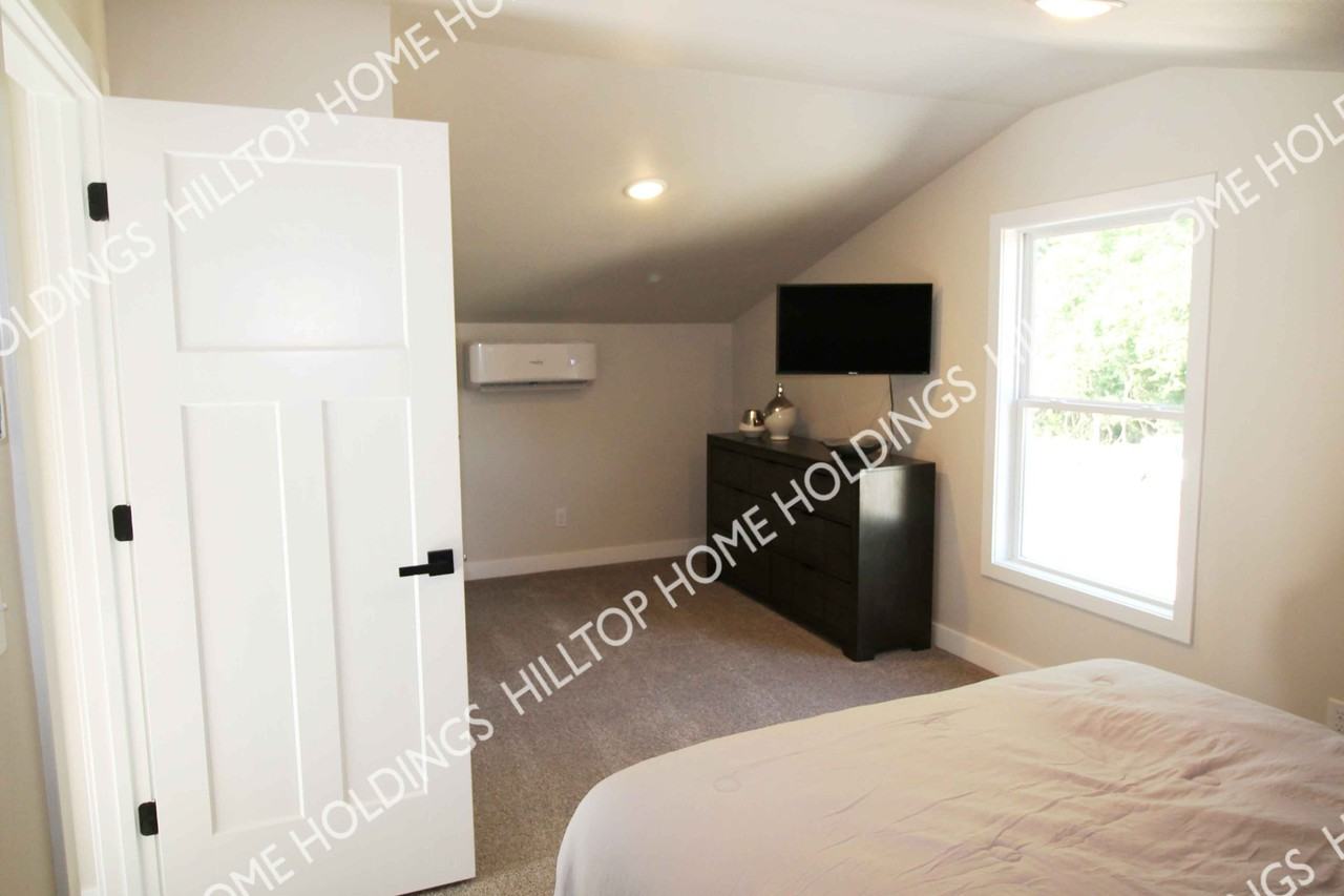 9 Brookside Rd #9 - Photo 4 of 11