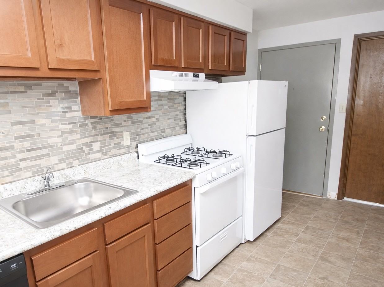 265 NORTH DITHRIDGE STREETAPT 2 #2 - Photo 3 of 10