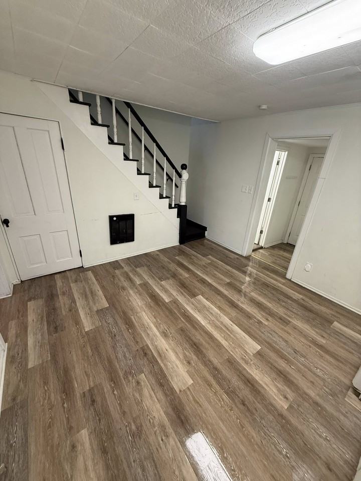 5710 1/2 Hoover Avenue - 2 #2 - Photo 3 of 8