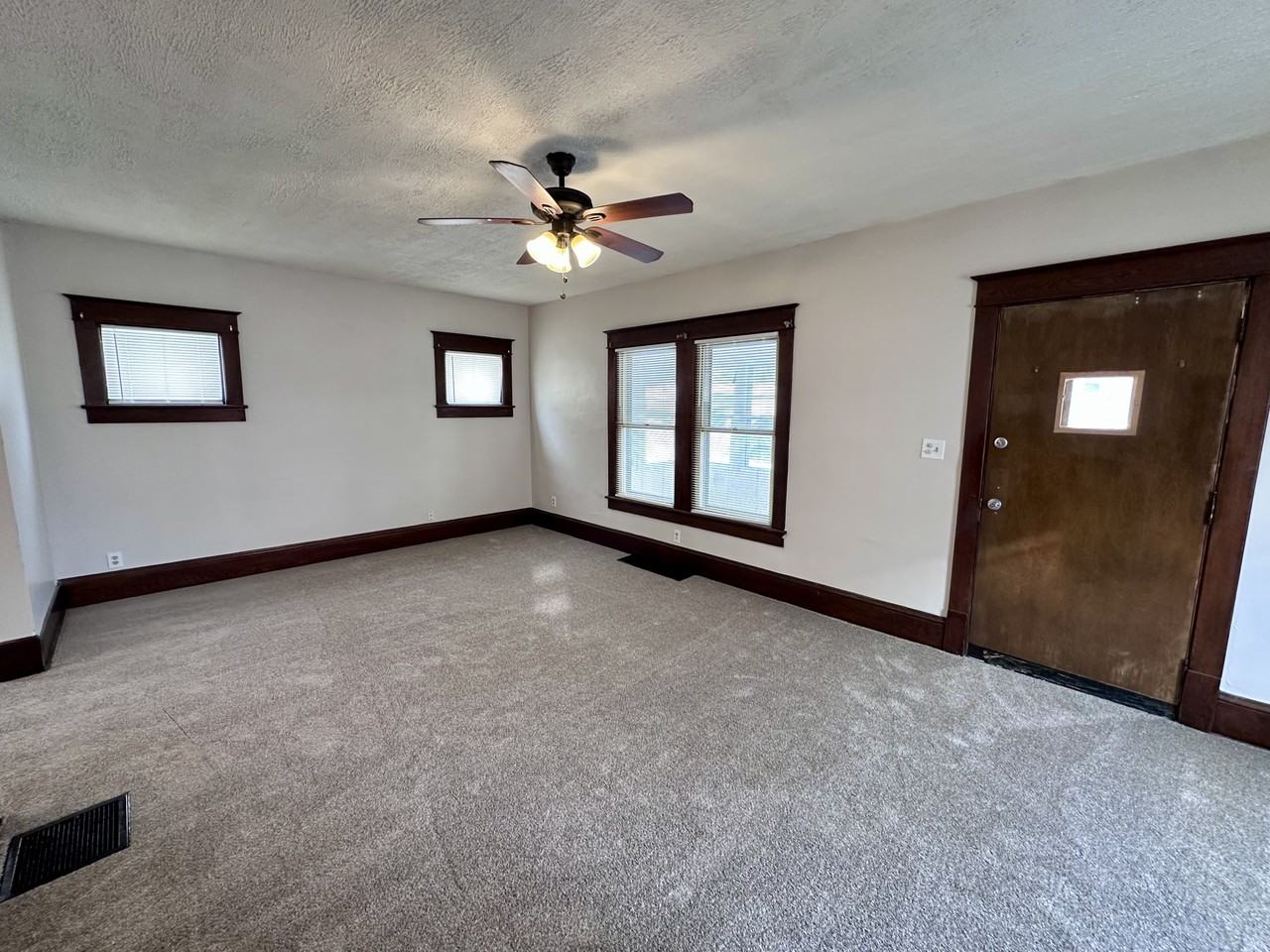 2172 12th St Sw #1 - Photo 5 of 13