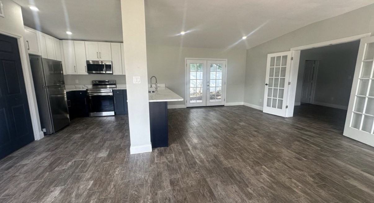 974 Jamajo Blvd #1 - Photo 4 of 34