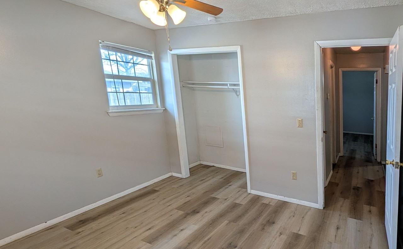 2044 S Barcliff Ave Apt 3 #3 - Photo 5 of 9