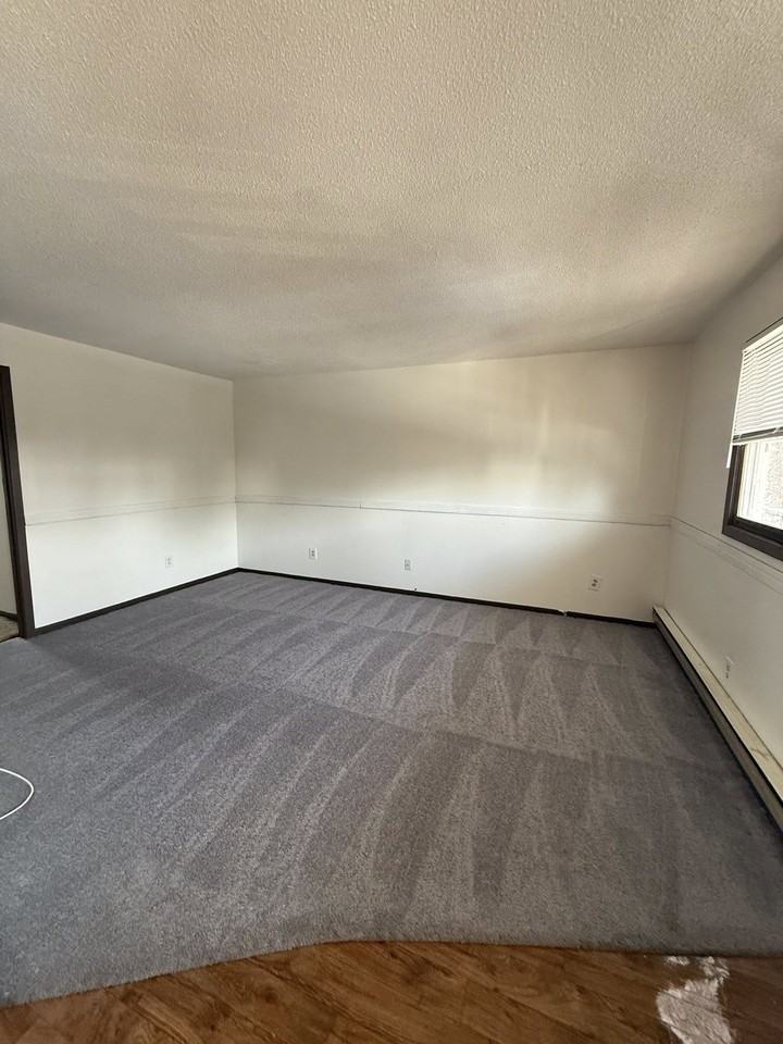 3114 East Pike - L #L - Photo 4 of 4