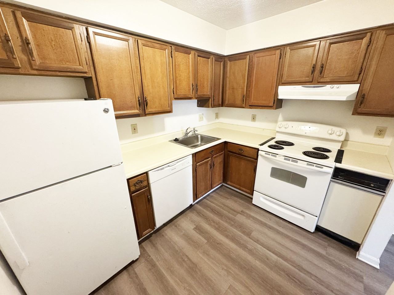 633 Orchard AvenueApt. 10 #10 - Photo 2 of 11