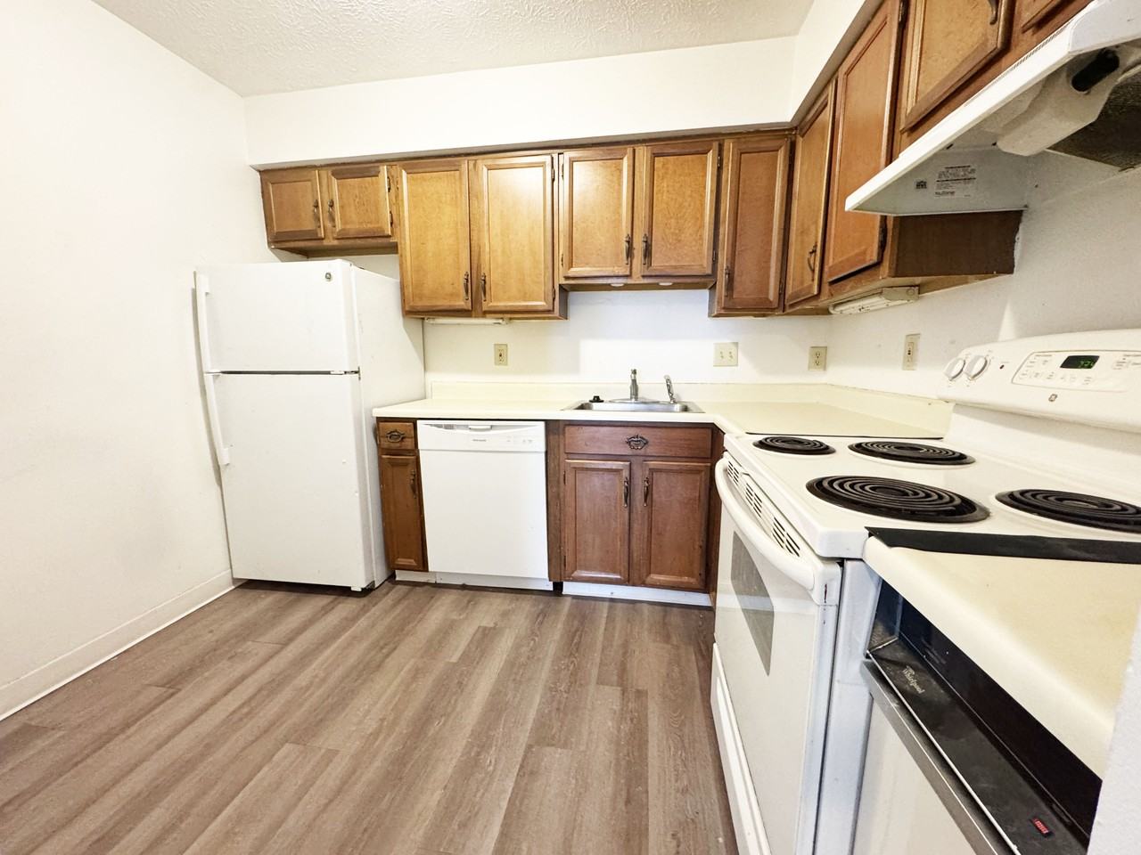 633 Orchard AvenueApt. 10 #10 - Photo 4 of 11