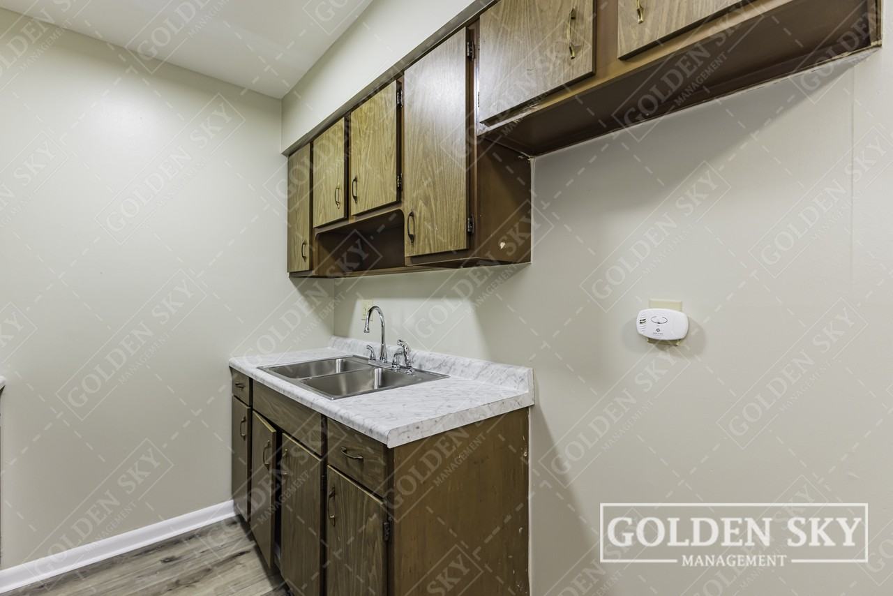 4611 South Madison StreetUnit 3 #3 - Photo 6 of 10