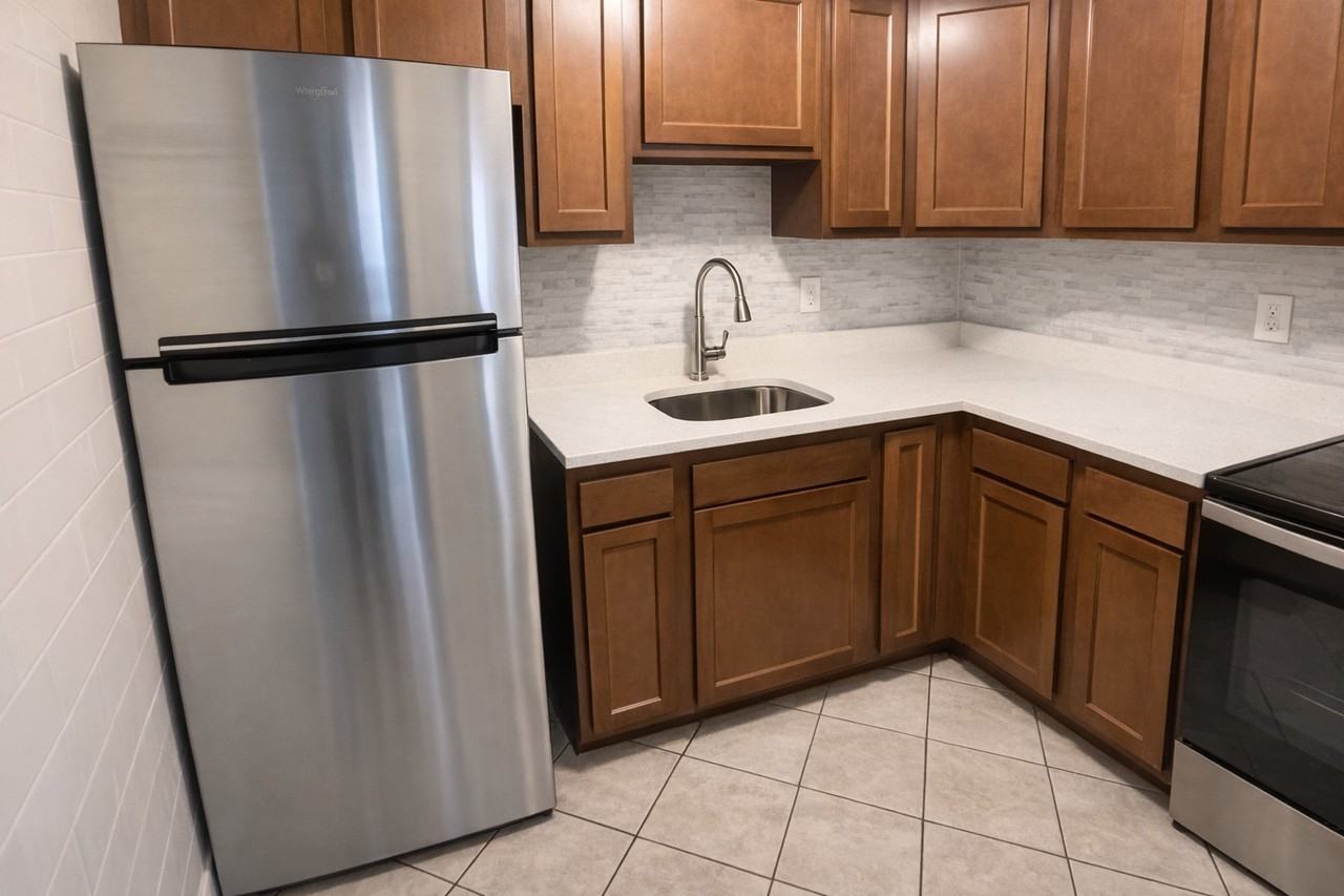 221 NORTH DITHRIDGE STREETAPT 6 #6 - Photo 2 of 7