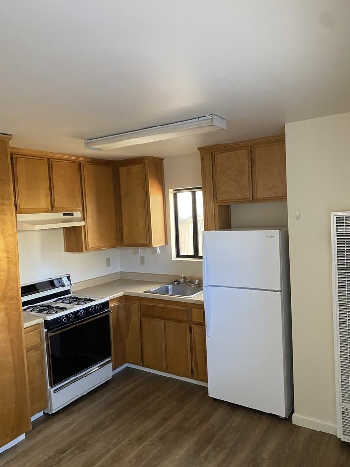 3287 Broad St #3287A - Photo 3 of 8